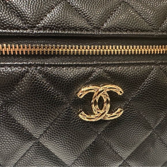 SOLD
CHANEL Slim Vanity Bag 2025 - Picture 12 of 12